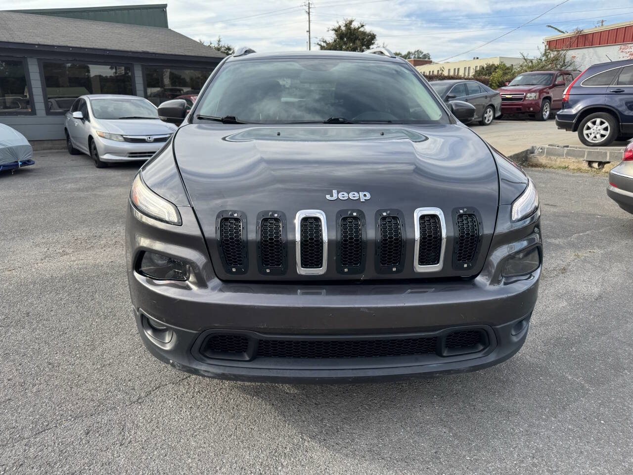 Used 2017 Jeep Cherokee Latitude w/ Safety/Convenience Group image 7