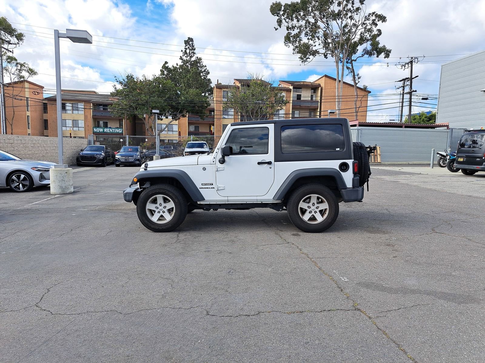 Used 2017 Jeep Wrangler Sport w/ Quick Order Package 24S AWD/4WD image 8