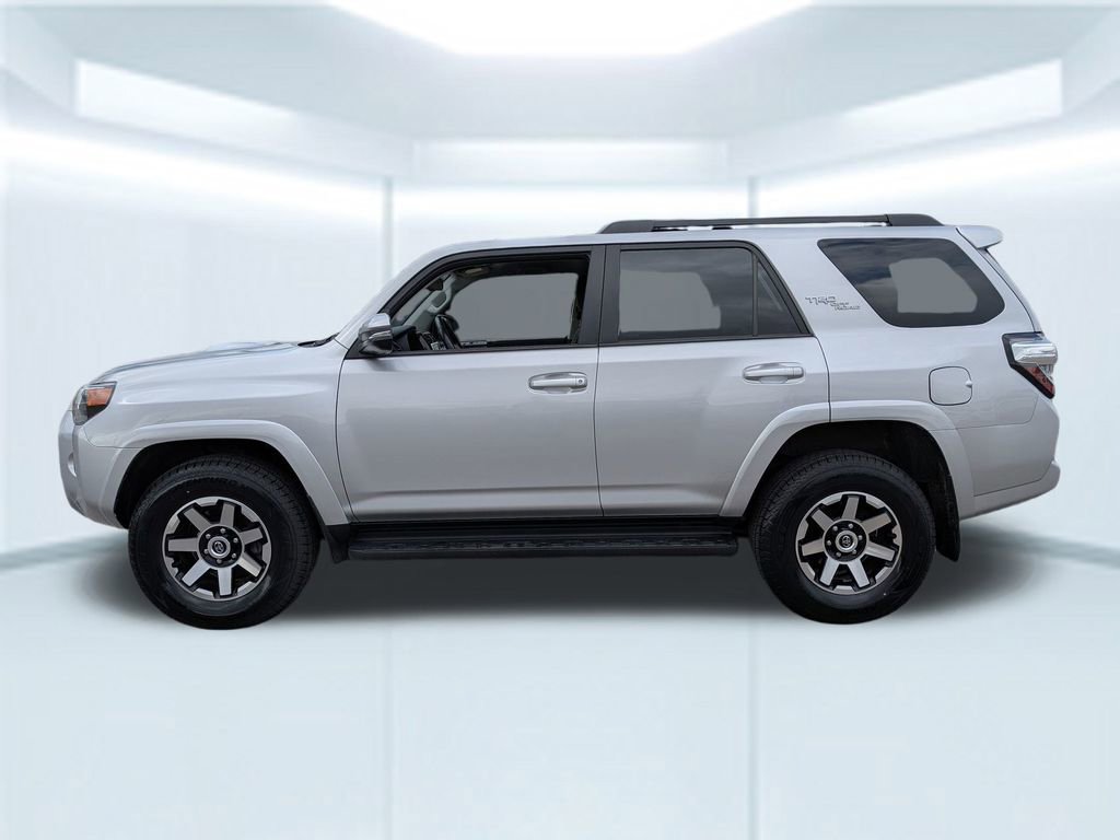Used 2024 Toyota 4Runner TRD Off-Road Premium image 2