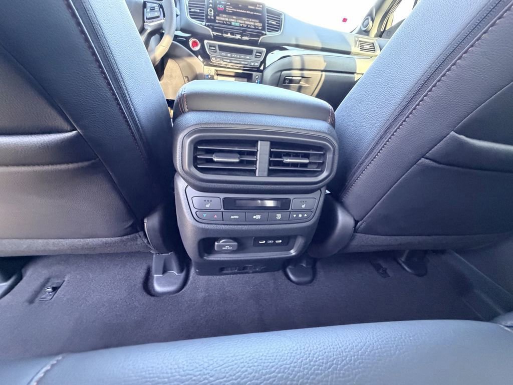 Used 2026 Honda Ridgeline Black Edition image 19