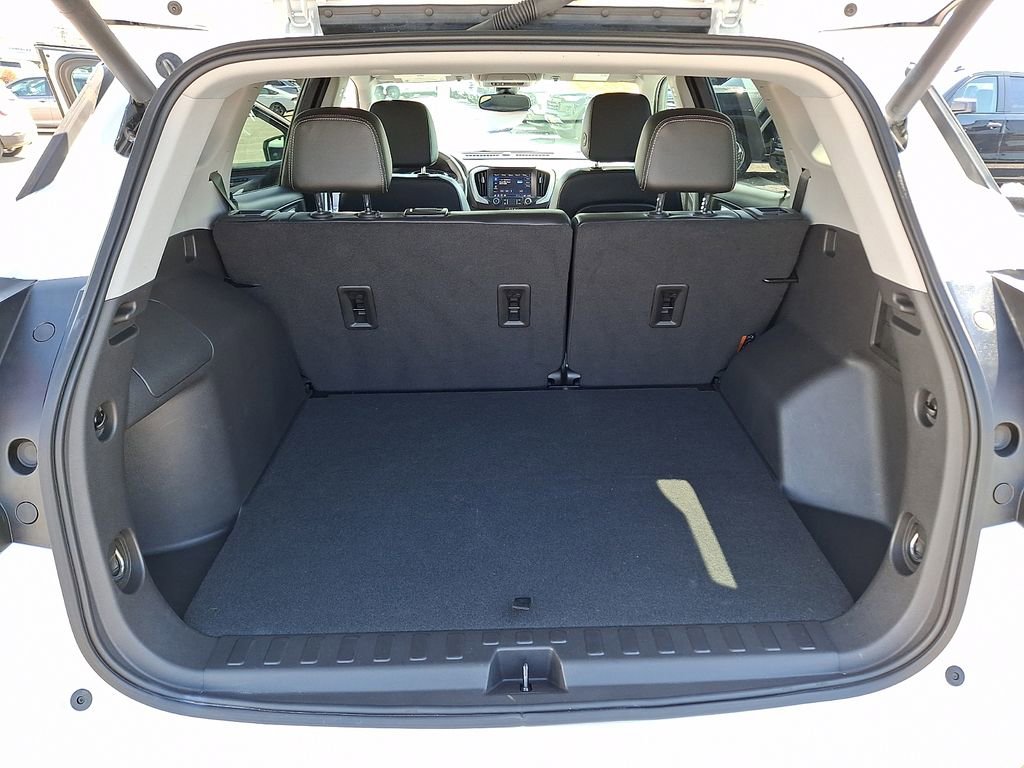 Used 2024 GMC Terrain SLT image 28