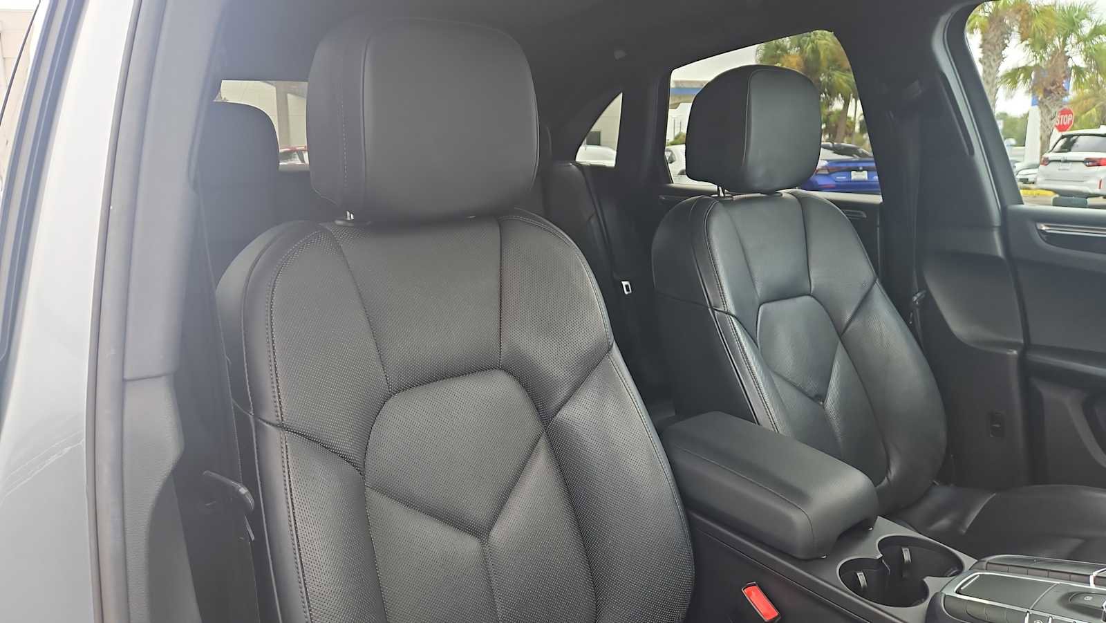 Used 2017 Porsche Macan image 26