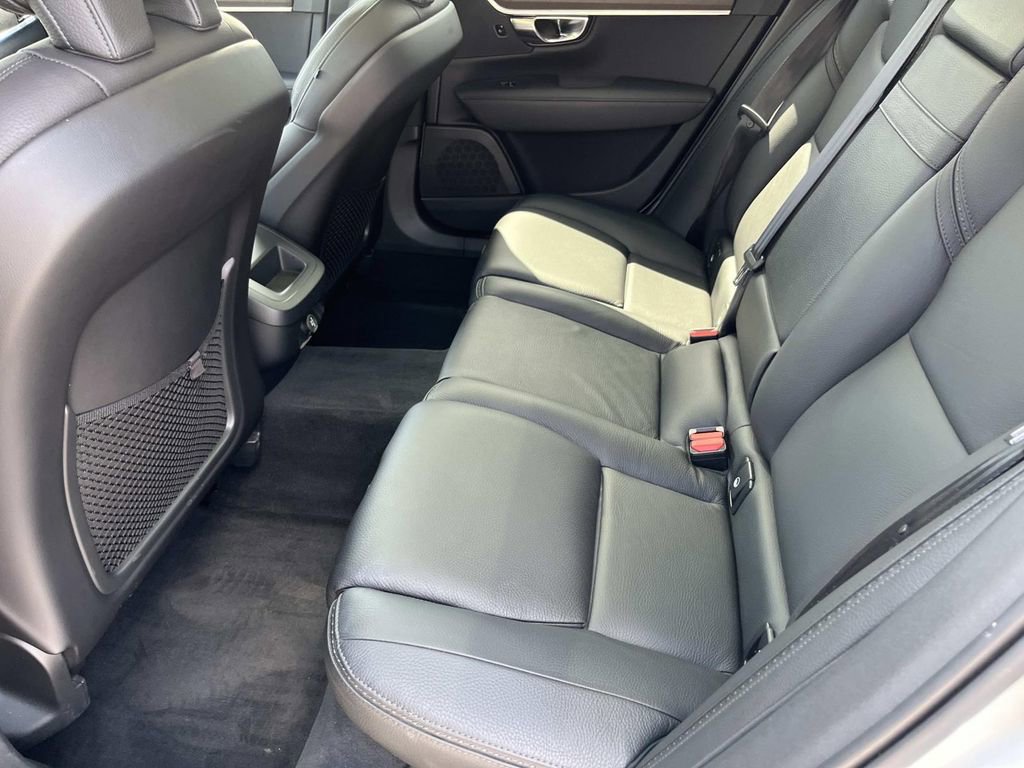 Used 2019 Volvo V90 T5 Cross Country w/ Advanced Package image 19