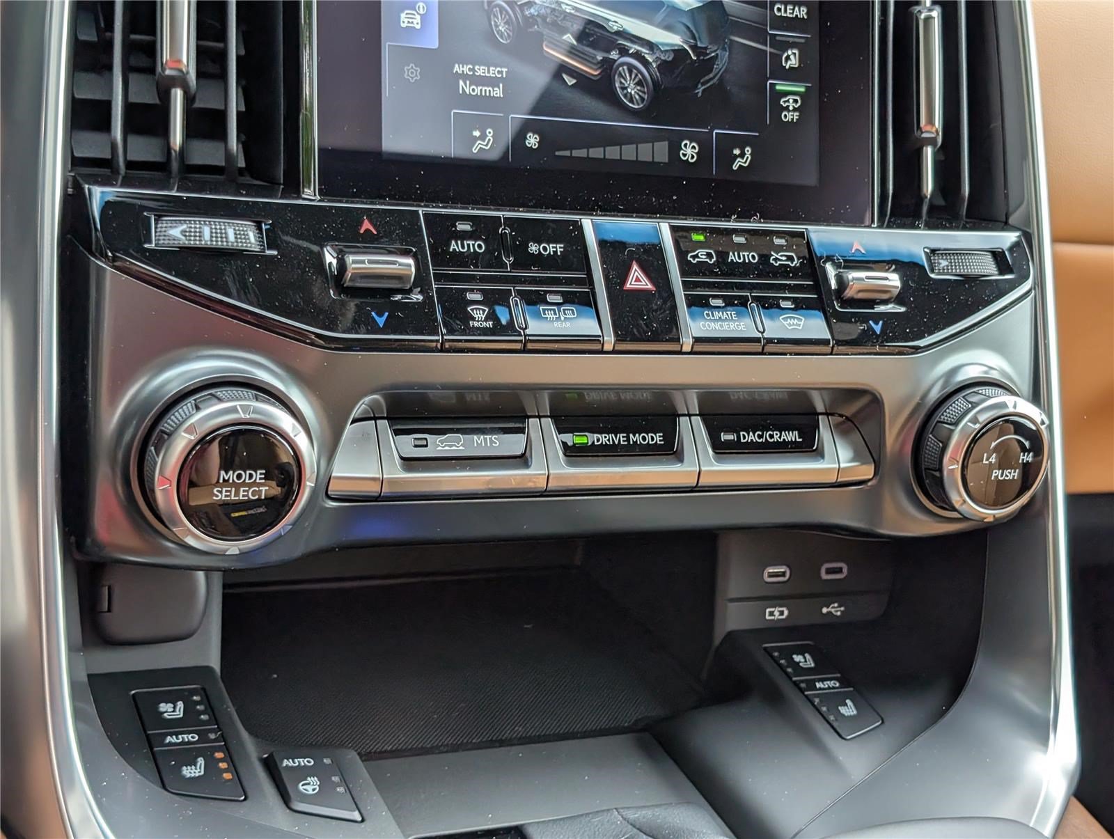New 2026 Lexus LX 600 4WD w/ Appearance Package image 27