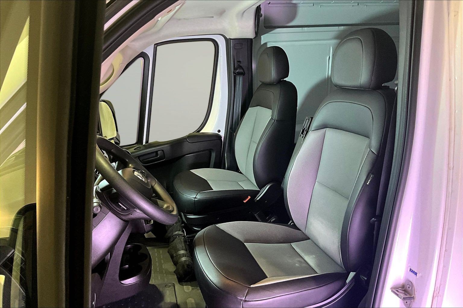 Used 2025 RAM ProMaster 3500 w/ Convenience Group FWD image 22