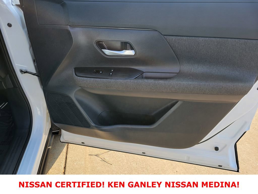Certified 2025 Nissan Kicks SV AWD/4WD image 48