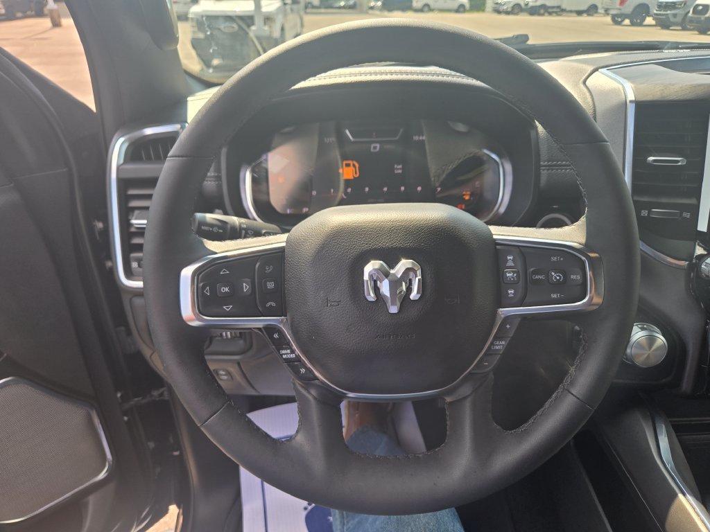 Used 2025 RAM 1500 Laramie AWD/4WD image 10