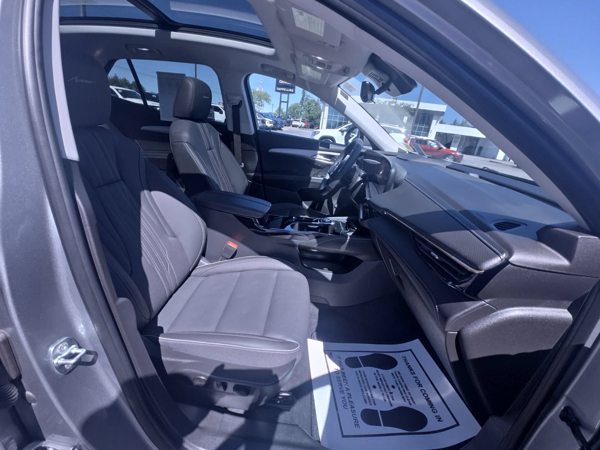 Used 2024 Buick Envision Avenir AWD/4WD image 29