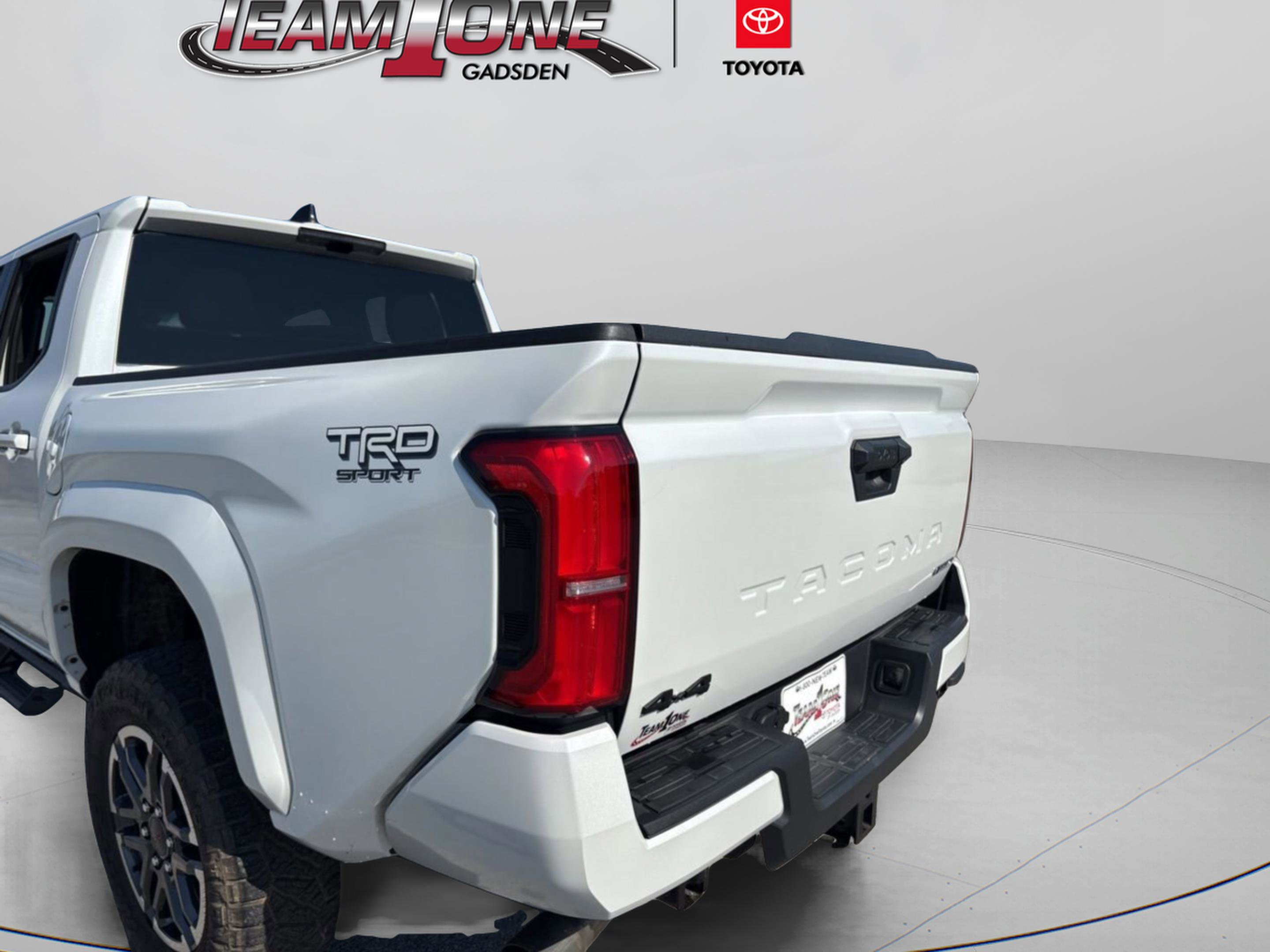 Used 2025 Toyota Tacoma TRD Sport image 8
