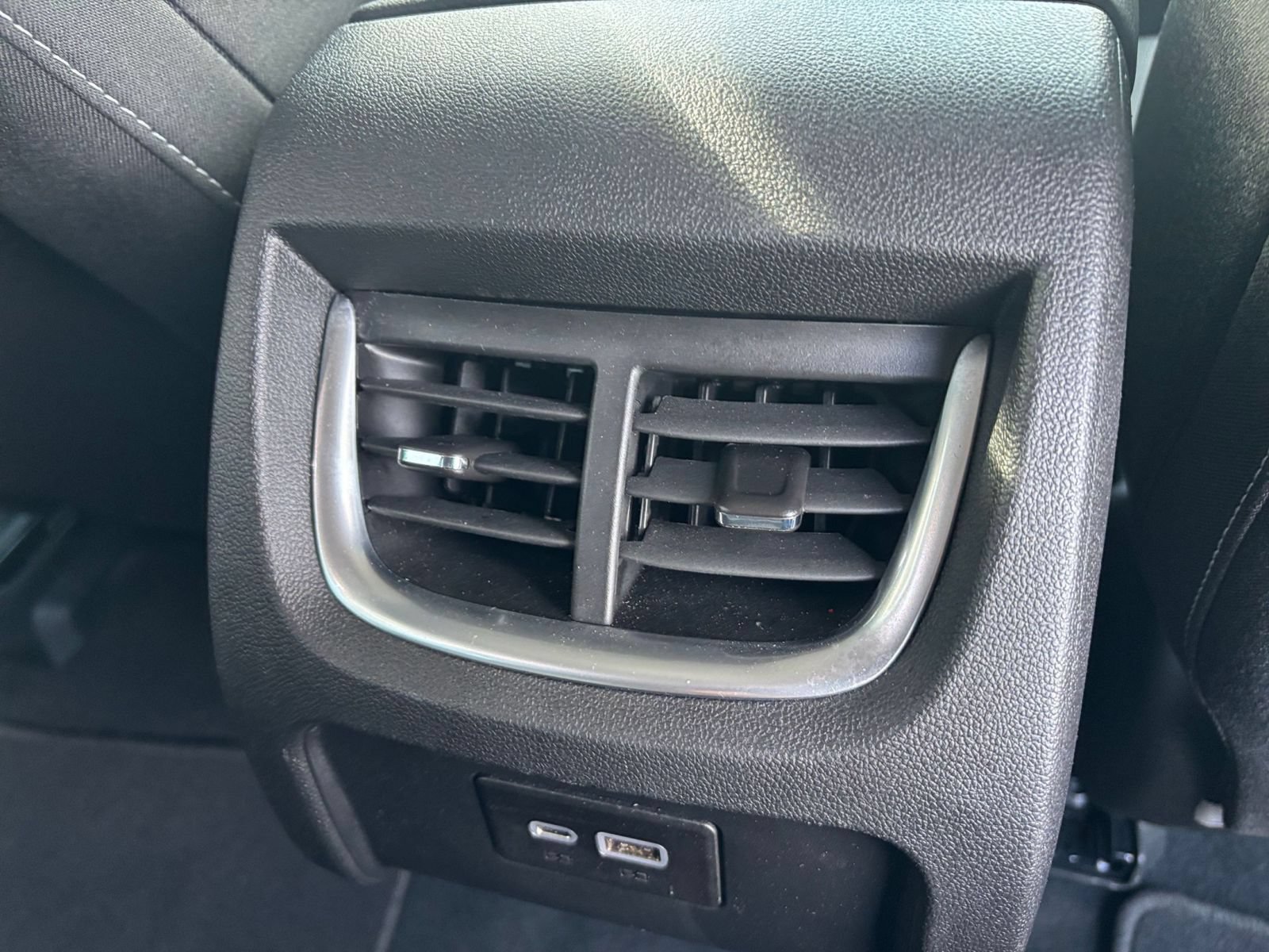 Used 2026 Chevrolet Blazer LT FWD image 22