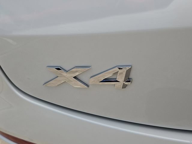 Used 2024 BMW X4 xDrive30i w/ Parking Assistance Package AWD/4WD image 10