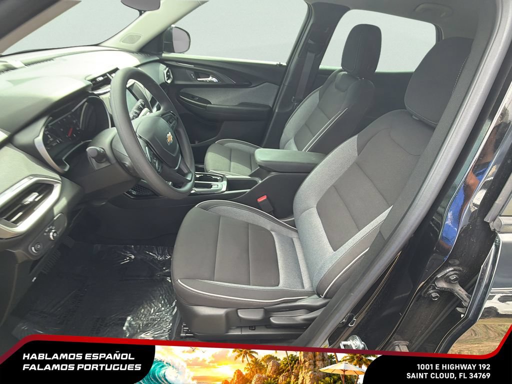 Used 2023 Chevrolet TrailBlazer LS FWD image 12