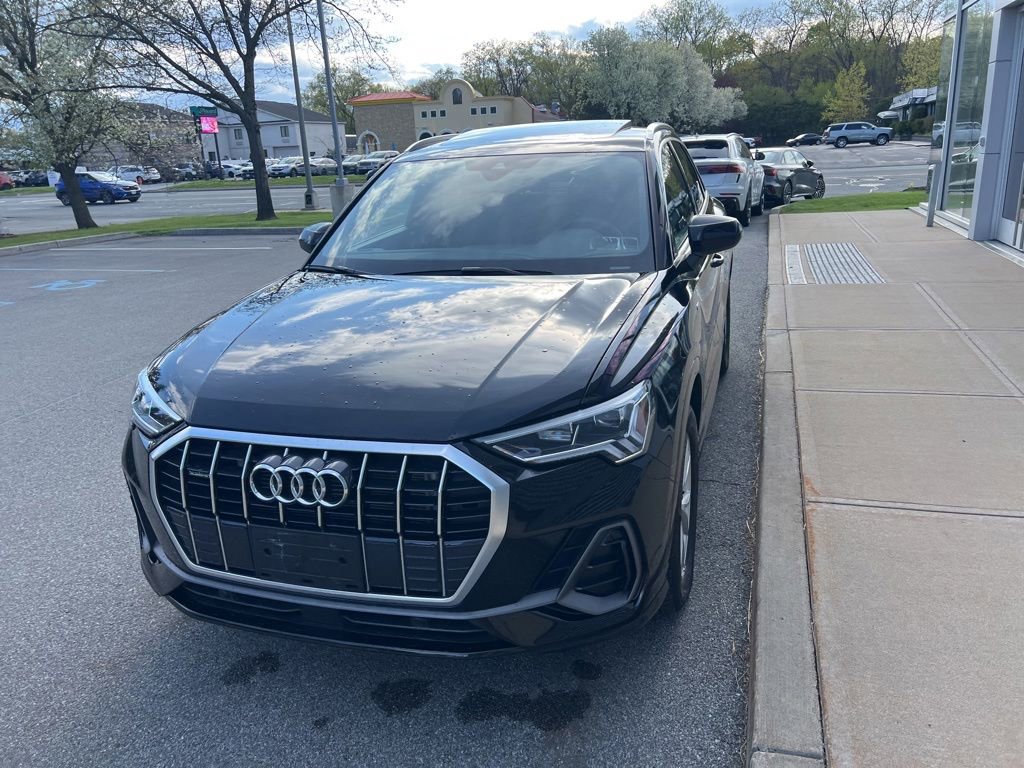 Used 2025 Audi Q3 2.0T Premium w/ Convenience Package AWD/4WD image 45