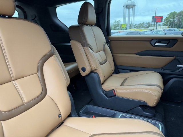 New 2026 Nissan Armada SL w/ Captain's Chari Seat Package image 27