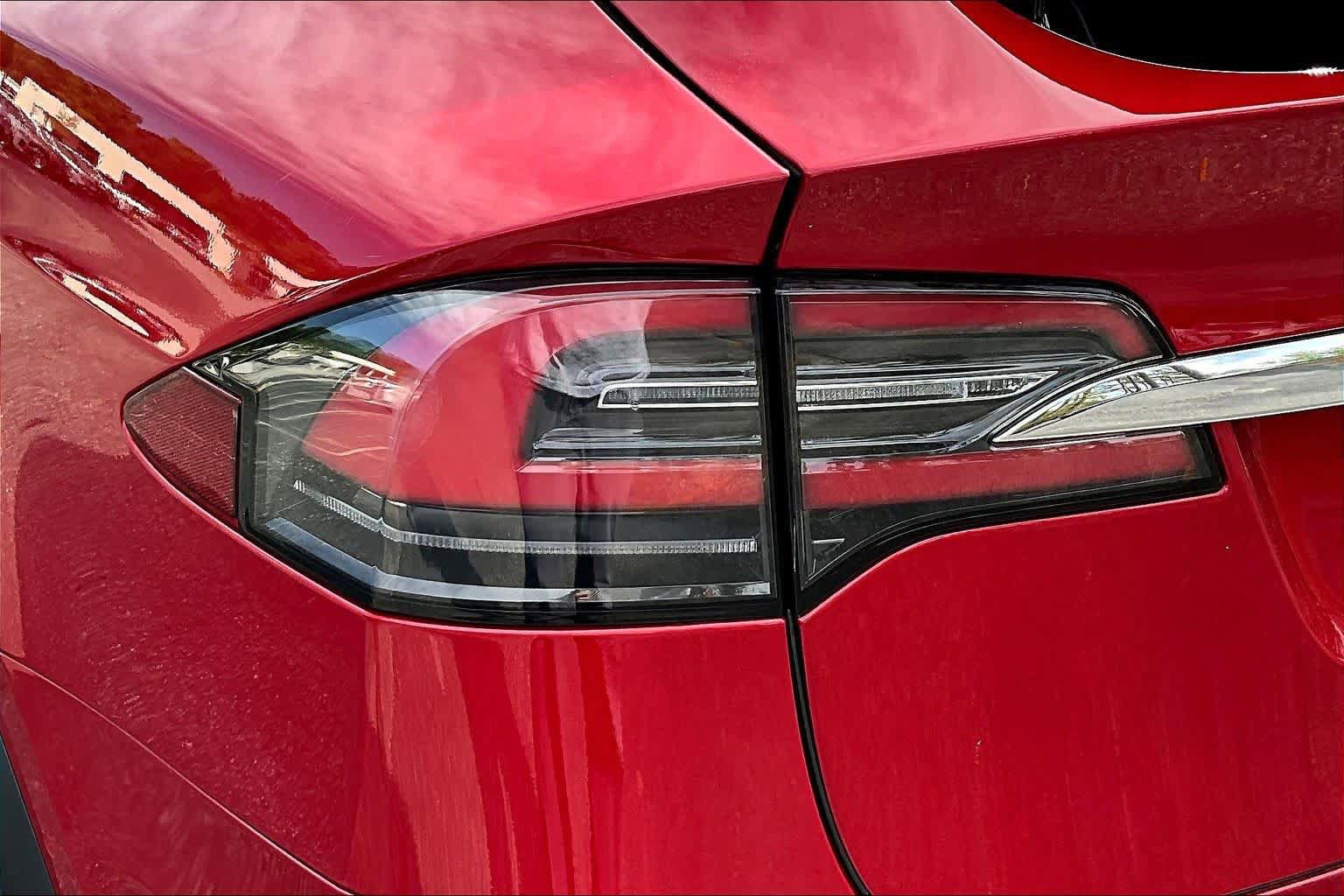 Used 2020 Tesla Model X Long Range image 28