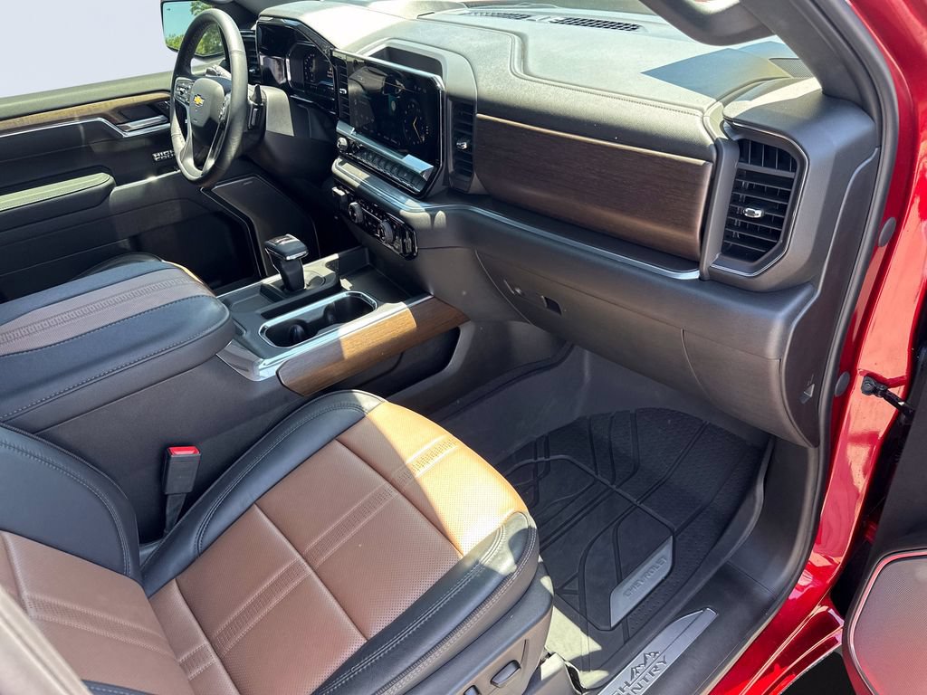 Used 2025 Chevrolet Silverado 1500 High Country w/ High Country Premium Package AWD/4WD image 27