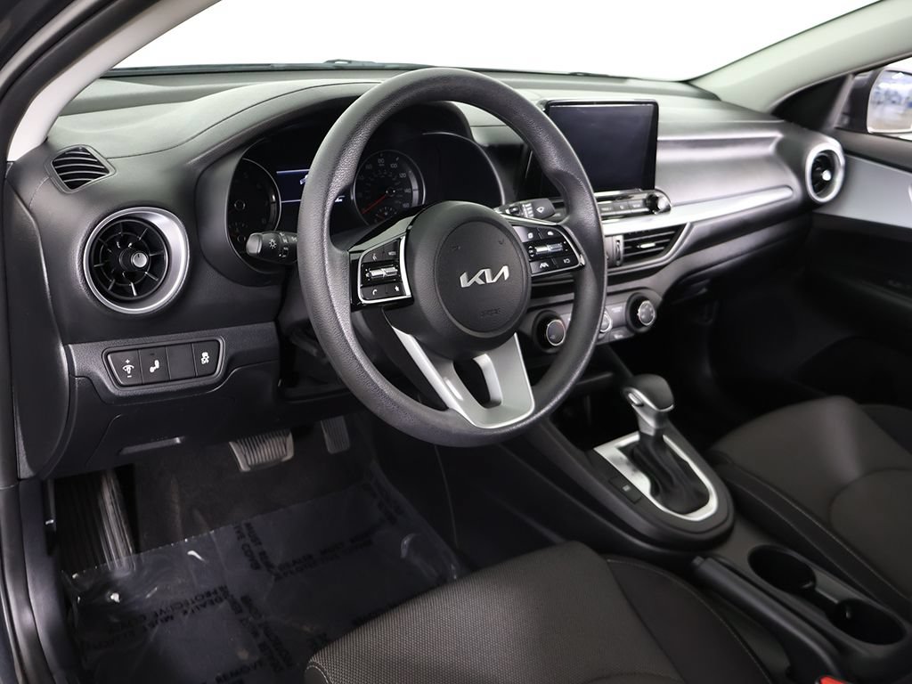 Certified 2024 Kia Forte LXS w/ LXS Technology Package FWD image 25