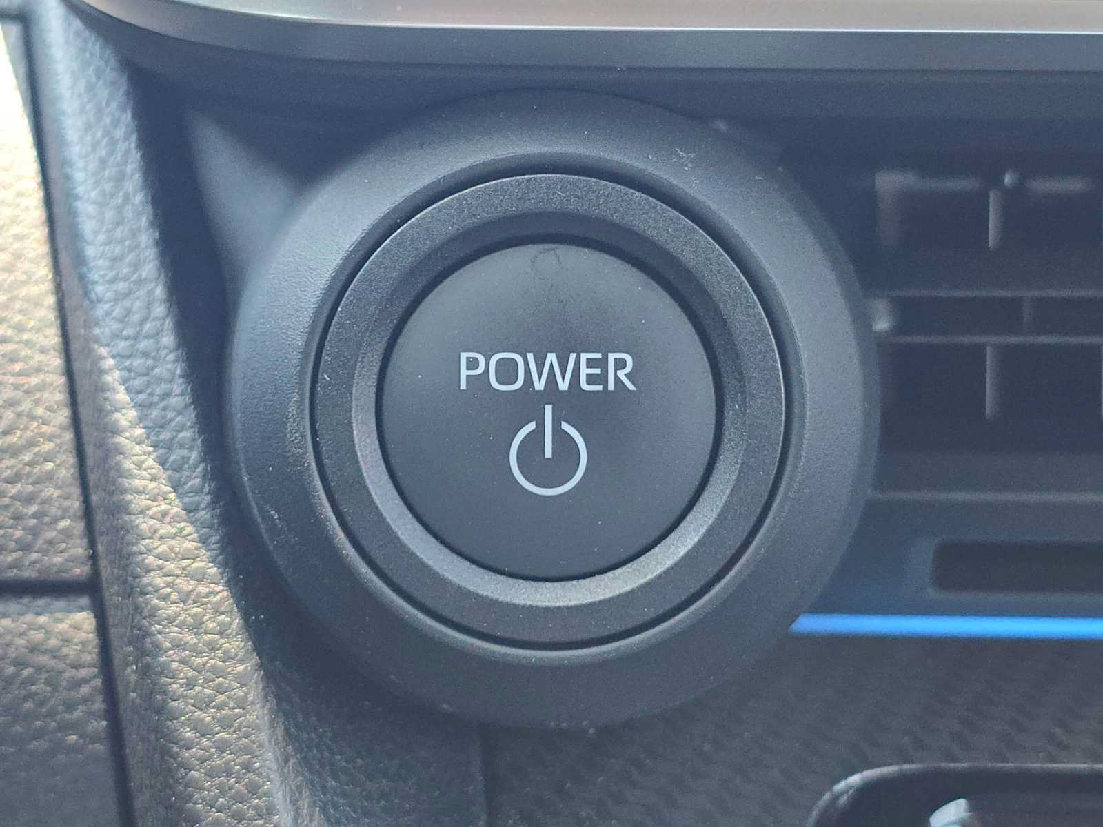 Certified 2026 Toyota Prius XLE FWD image 30