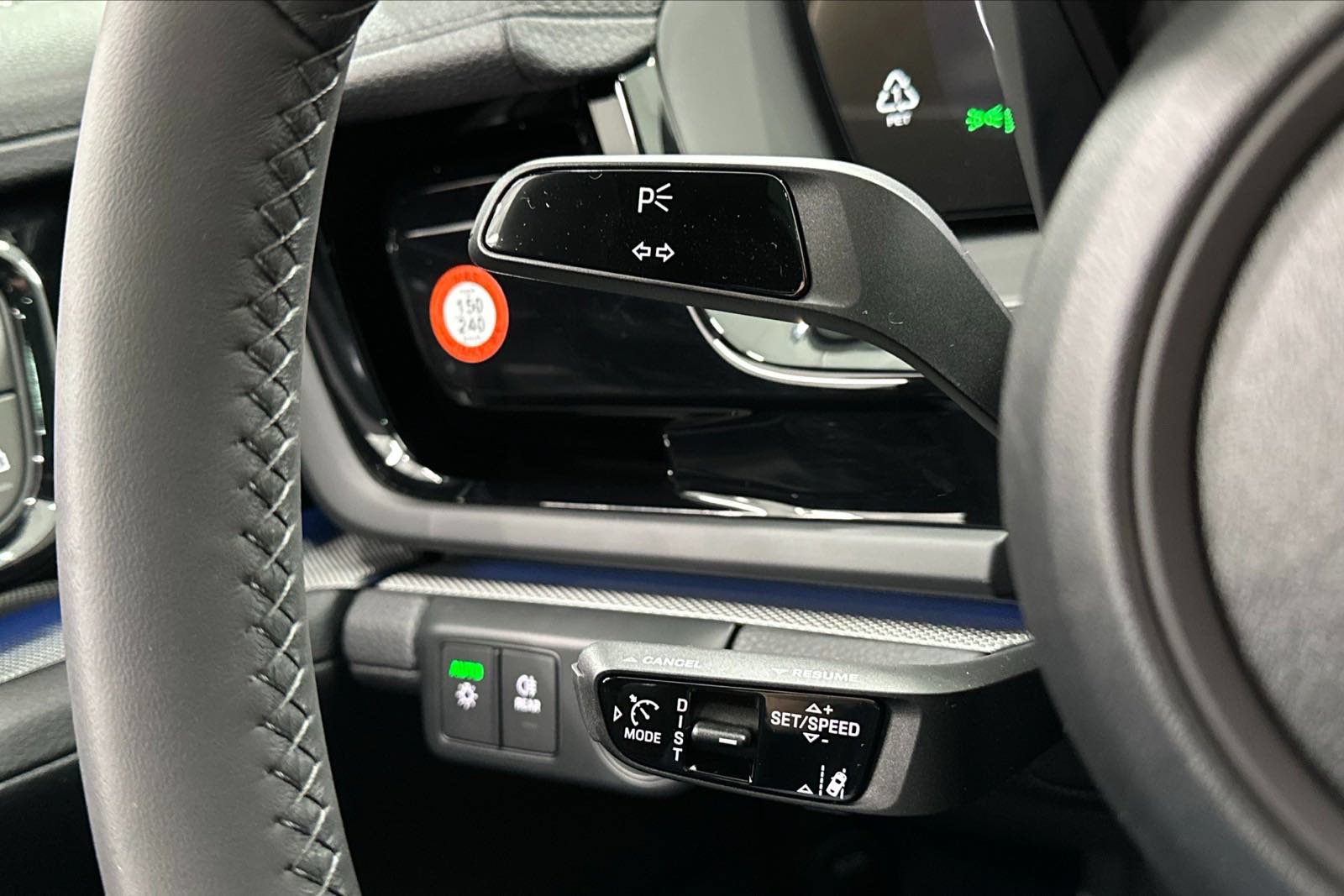 Certified 2025 Porsche Panamera 4 AWD/4WD image 43