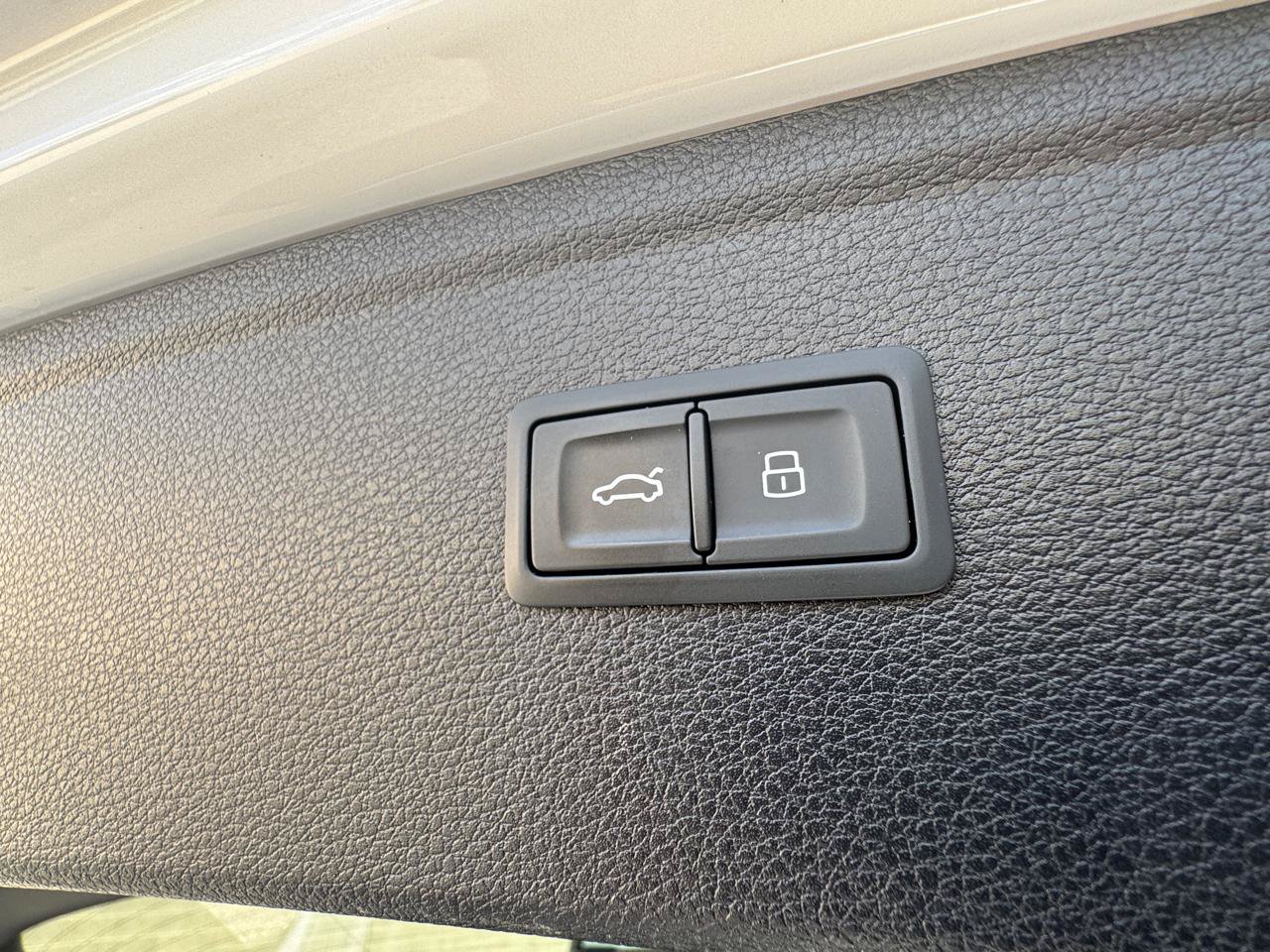Used 2021 Audi Q5 e Premium Plus w/ Premium Plus Package AWD/4WD image 29