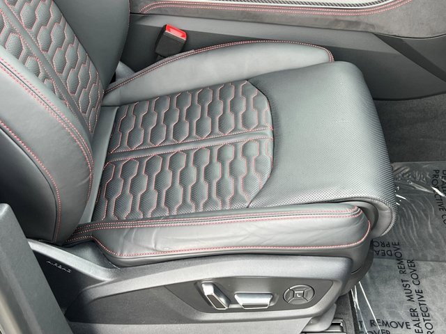 Certified 2024 Audi RS Q8 image 13