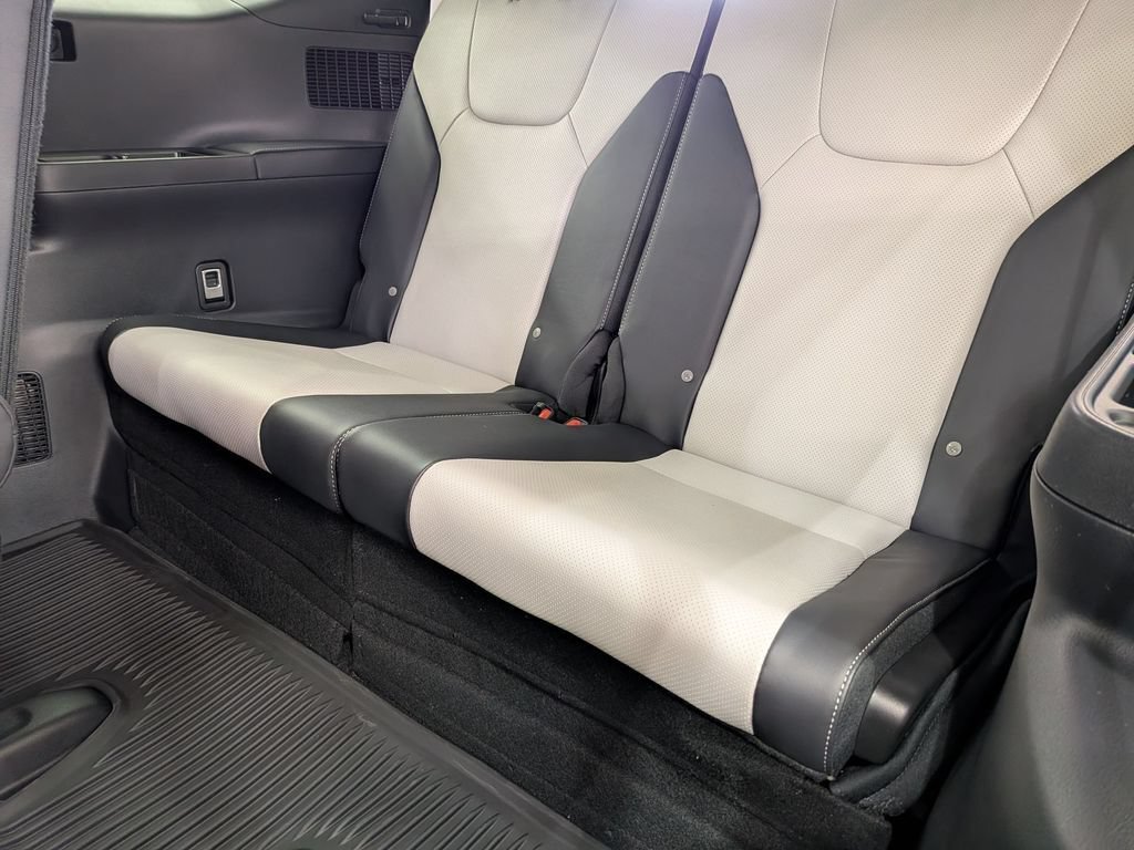 New 2026 Lexus TX 500h AWD w/ Technology Package image 31