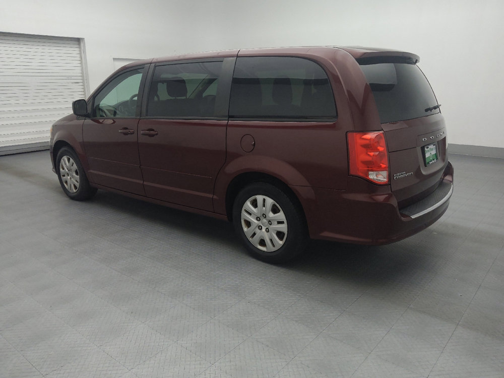 Used 2017 Dodge Grand Caravan SE image 3