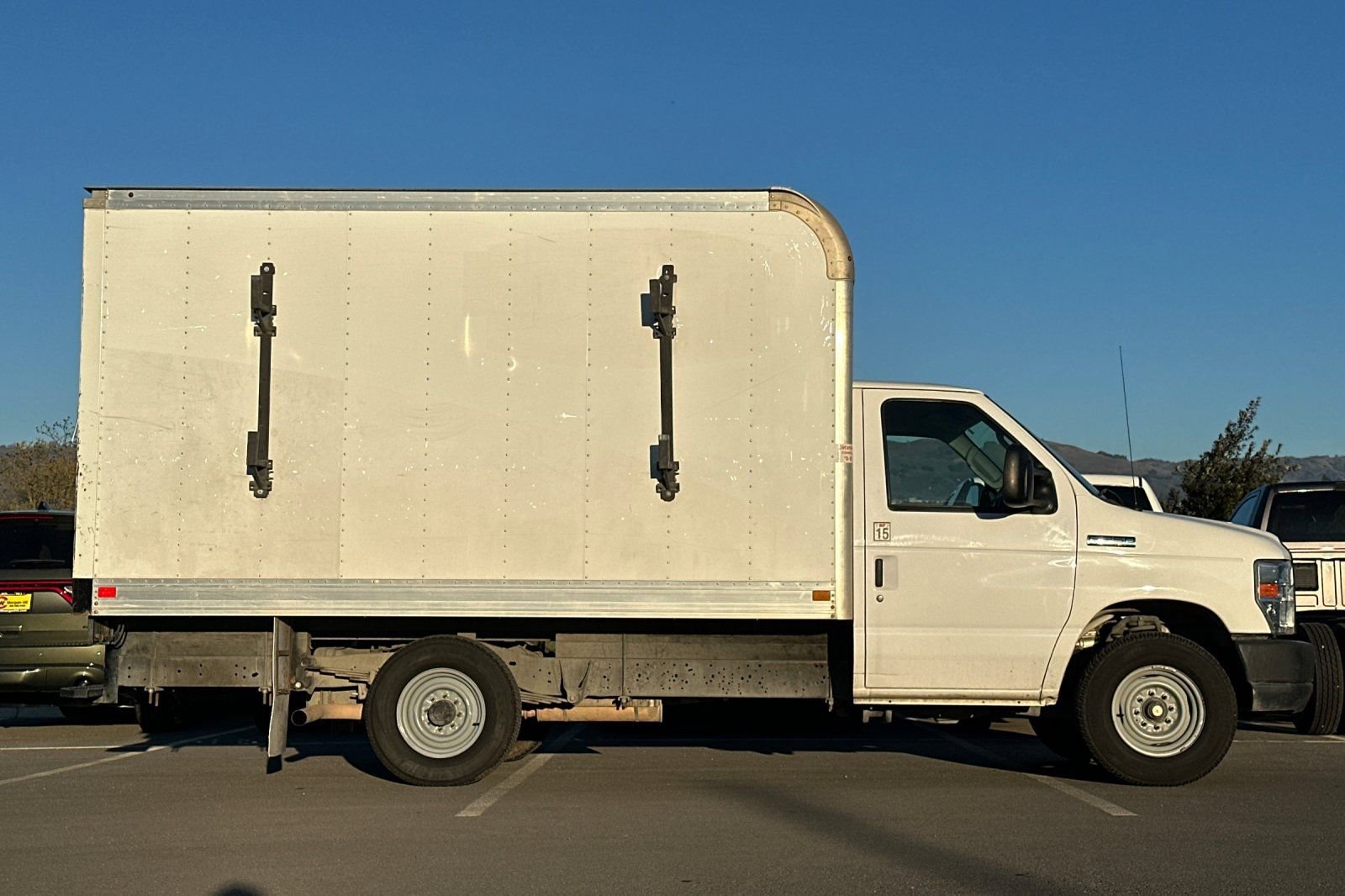 Used 2019 Ford E-350 and Econoline 350 Super Duty w/ Power Windows & Locks Group RWD image 3