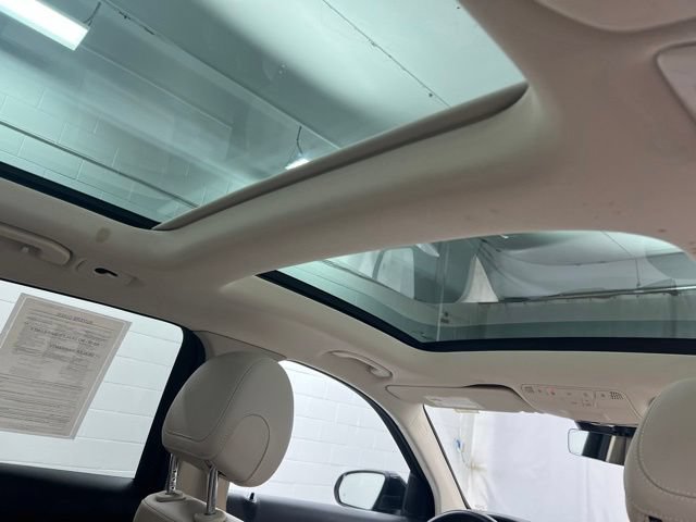 Used 2021 Mercedes-Benz GLC 300 4MATIC image 24