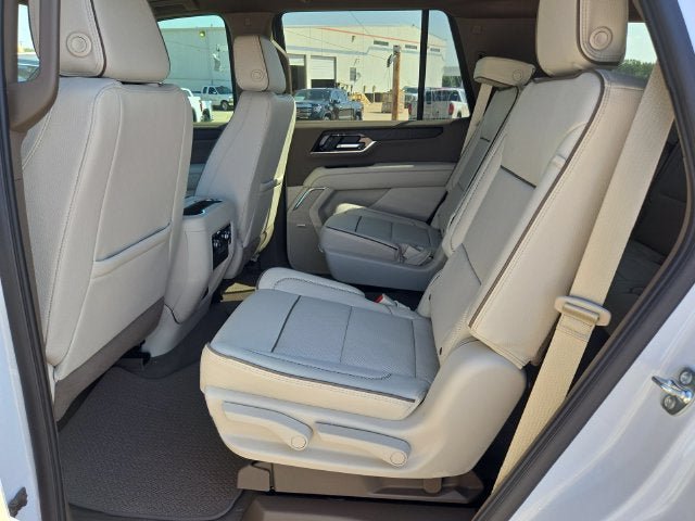 New 2027 GMC Yukon Denali w/ Sun & Power Step Package AWD/4WD image 24