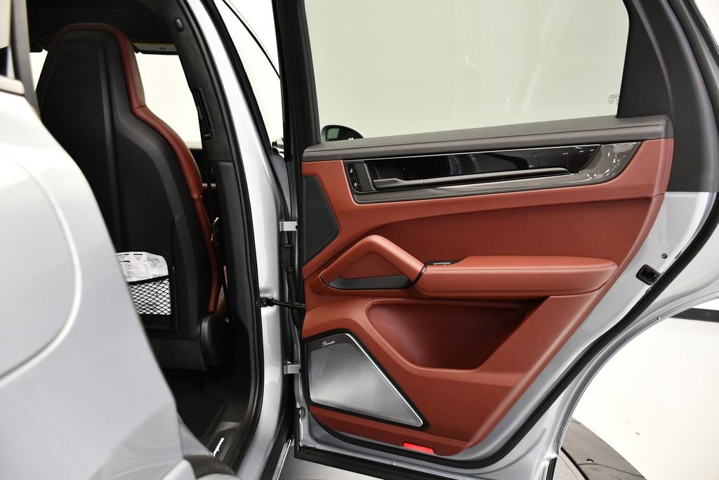 New 2026 Porsche Cayenne GTS AWD/4WD image 55