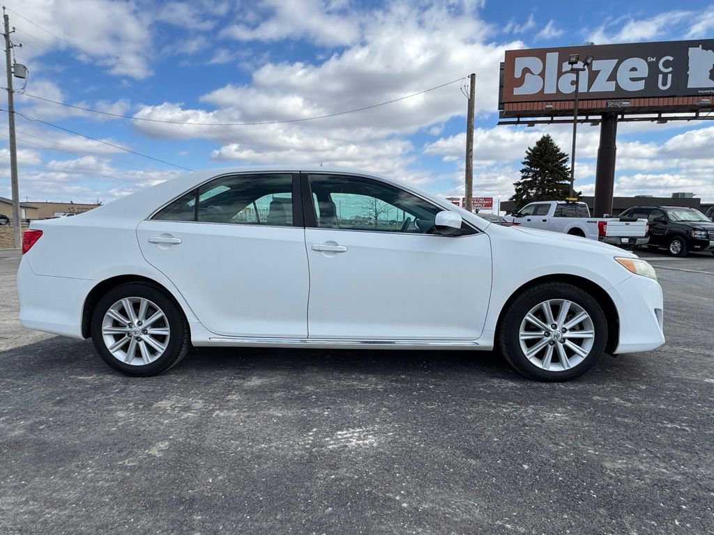 Used 2012 Toyota Camry XLE w/ Convenience Pkg image 33