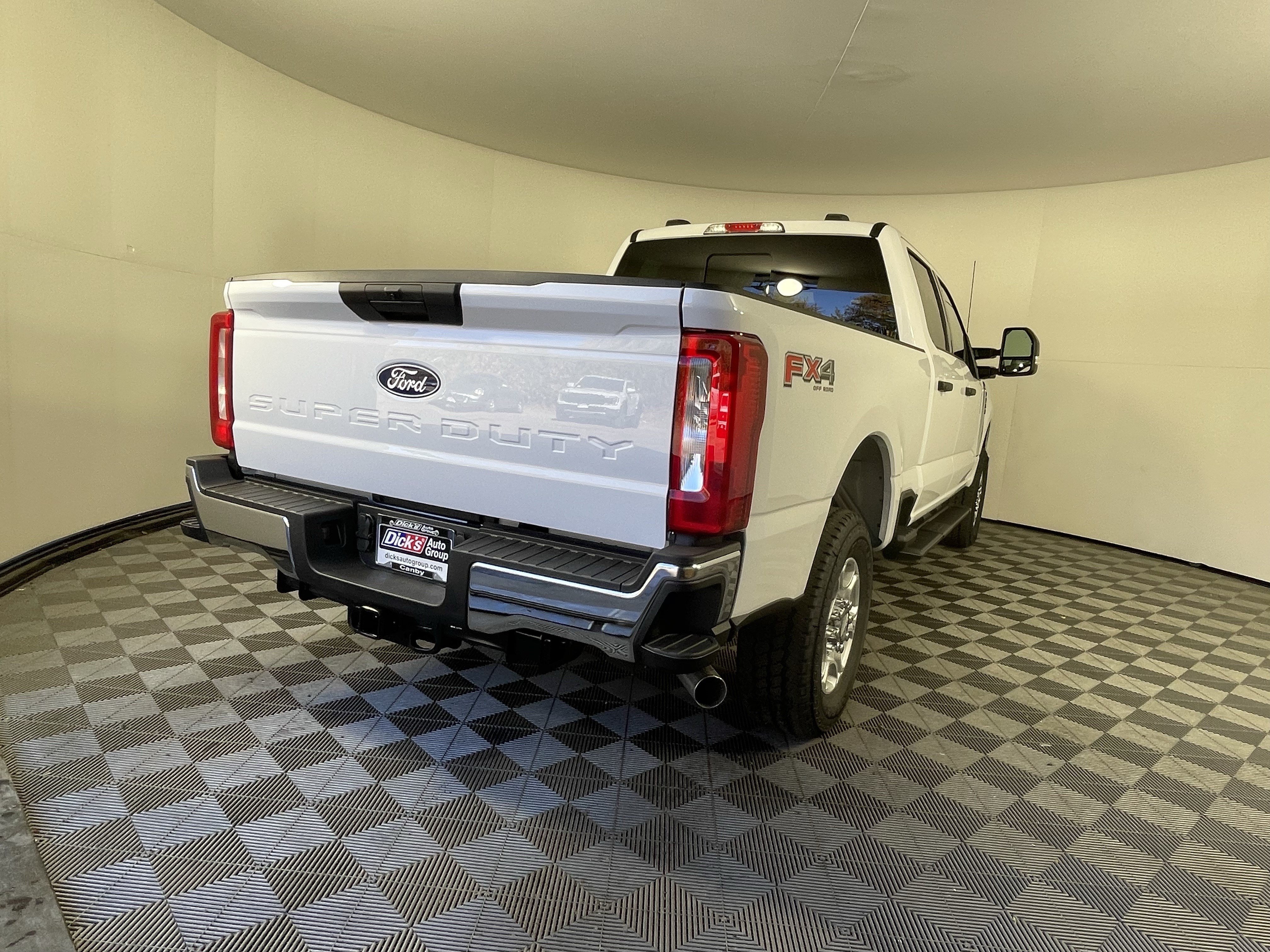 New 2027 Ford F250 XLT w/ FX4 Off-Road Package AWD/4WD image 5