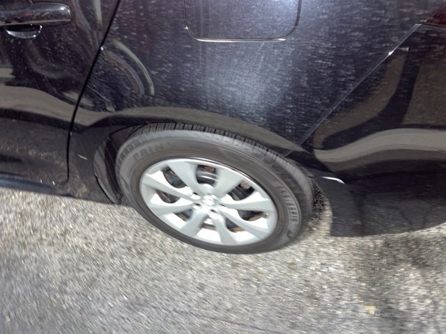 Used 2021 Toyota Corolla LE image 11