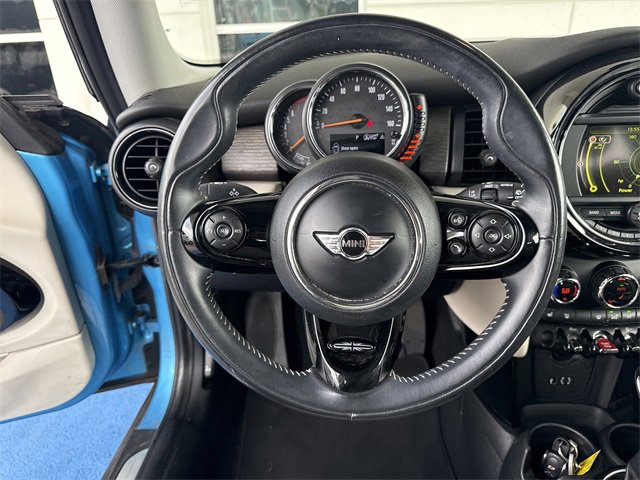 Used 2015 MINI Cooper 2-Door Hardtop image 12