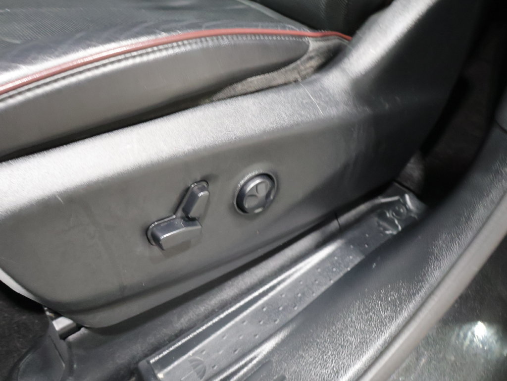 Used 2020 Chrysler Pacifica Limited FWD image 13