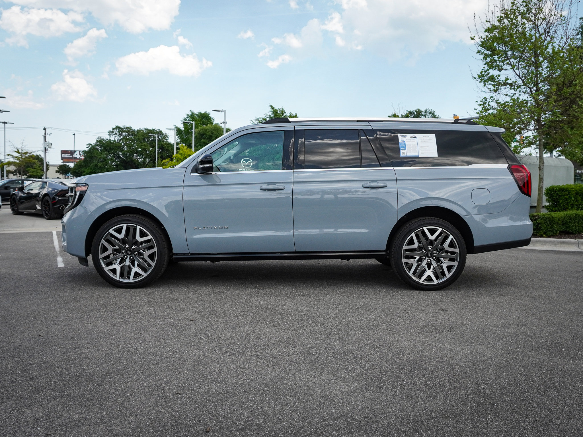 Used 2026 Ford Expedition Max Platinum w/ Platinum Ultimate Package AWD/4WD image 7