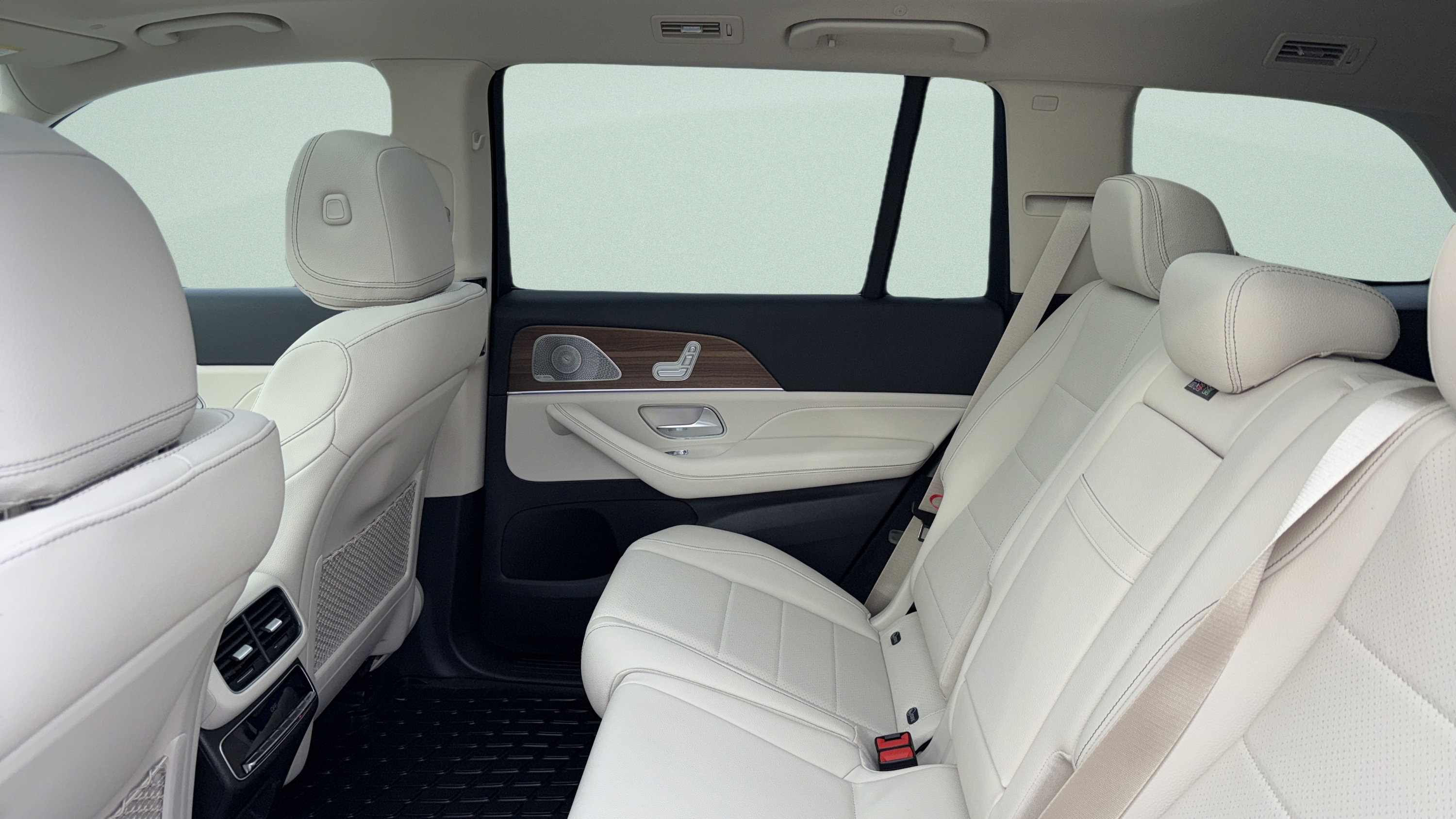 Certified 2026 Mercedes-Benz GLS 450 4MATIC image 25