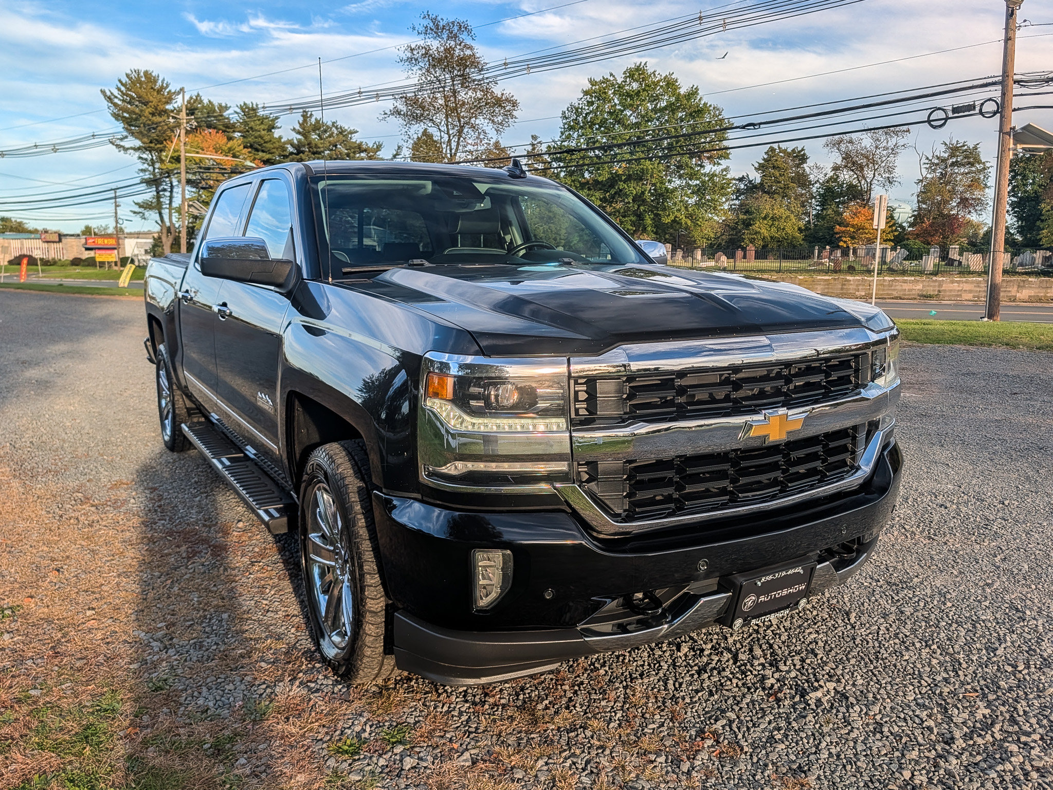 Used 2017 Chevrolet Silverado 1500 High Country AWD/4WD image 3