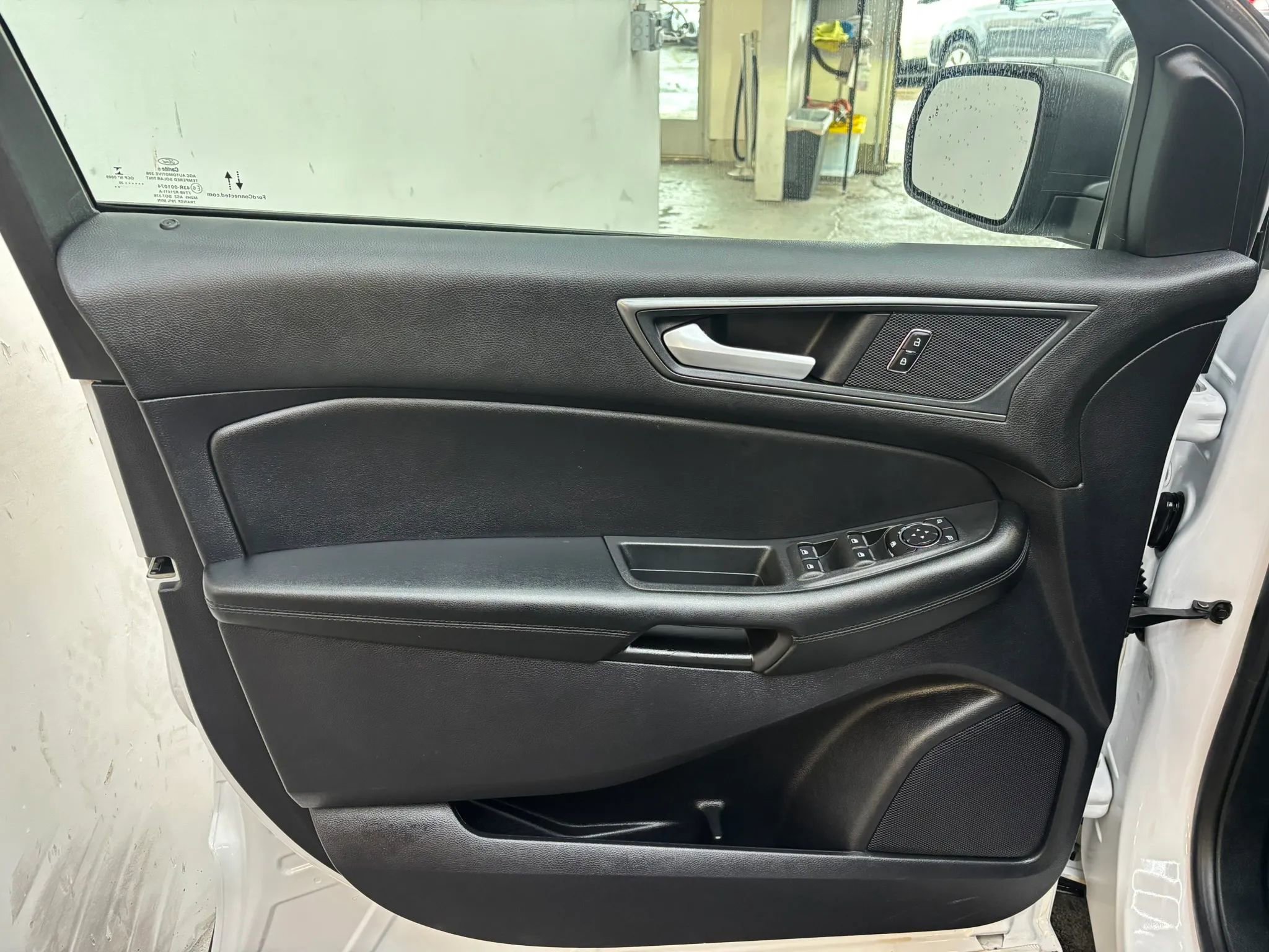 Used 2020 Ford Edge SE AWD/4WD image 23