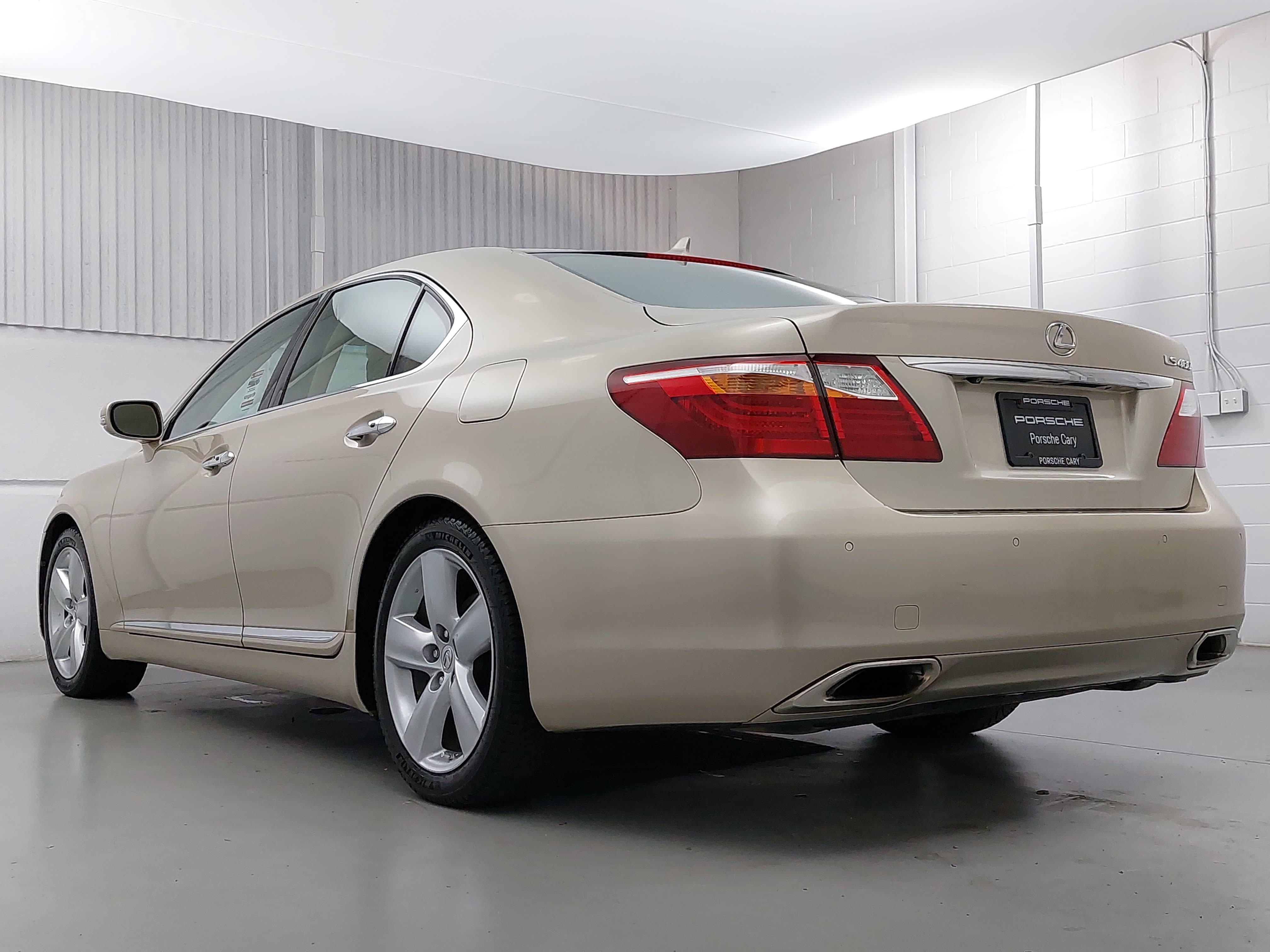 Used 2011 Lexus LS 460 w/ Luxury Value Edition RWD image 3