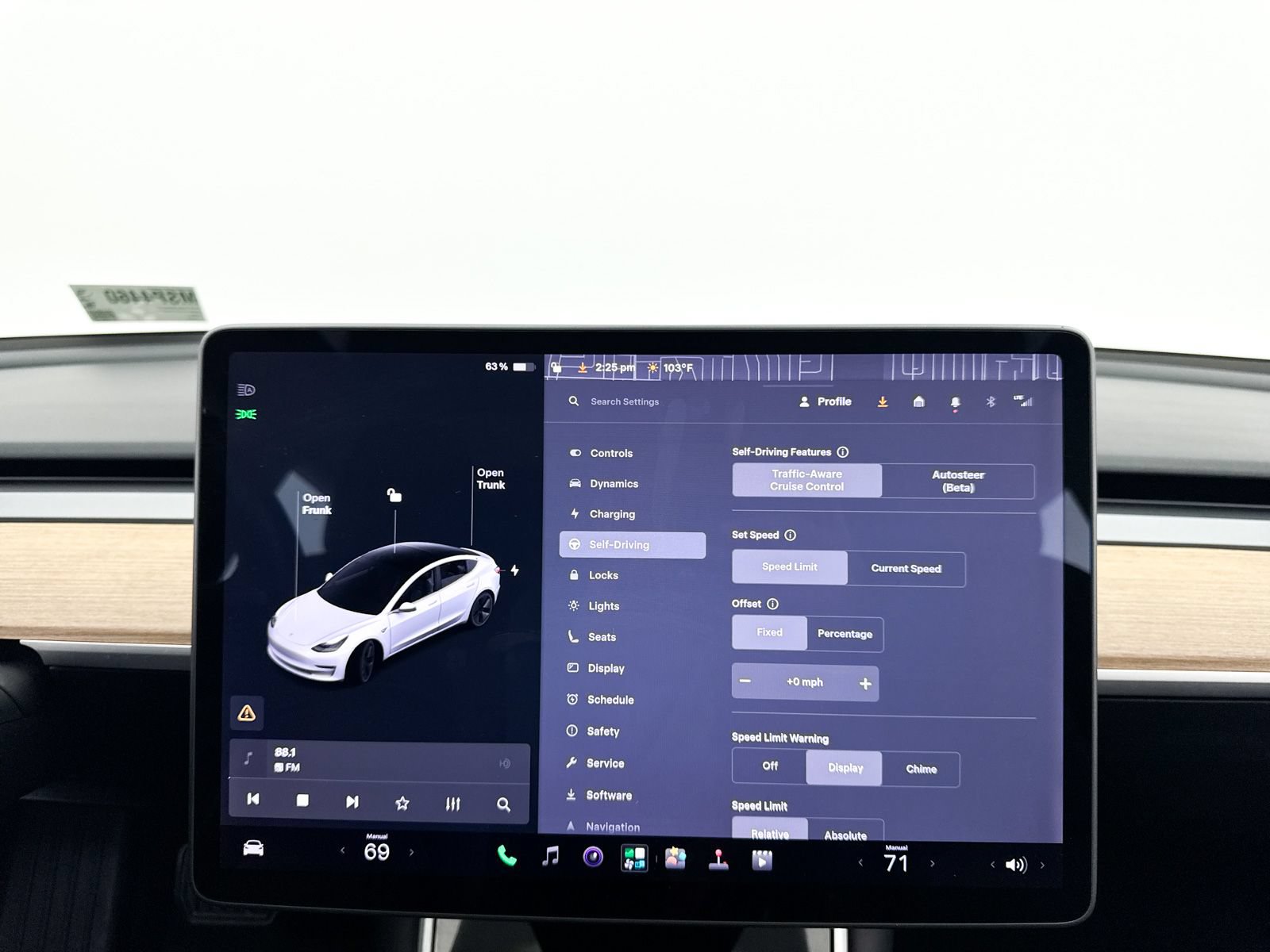 Used 2018 Tesla Model 3 Long Range RWD image 9