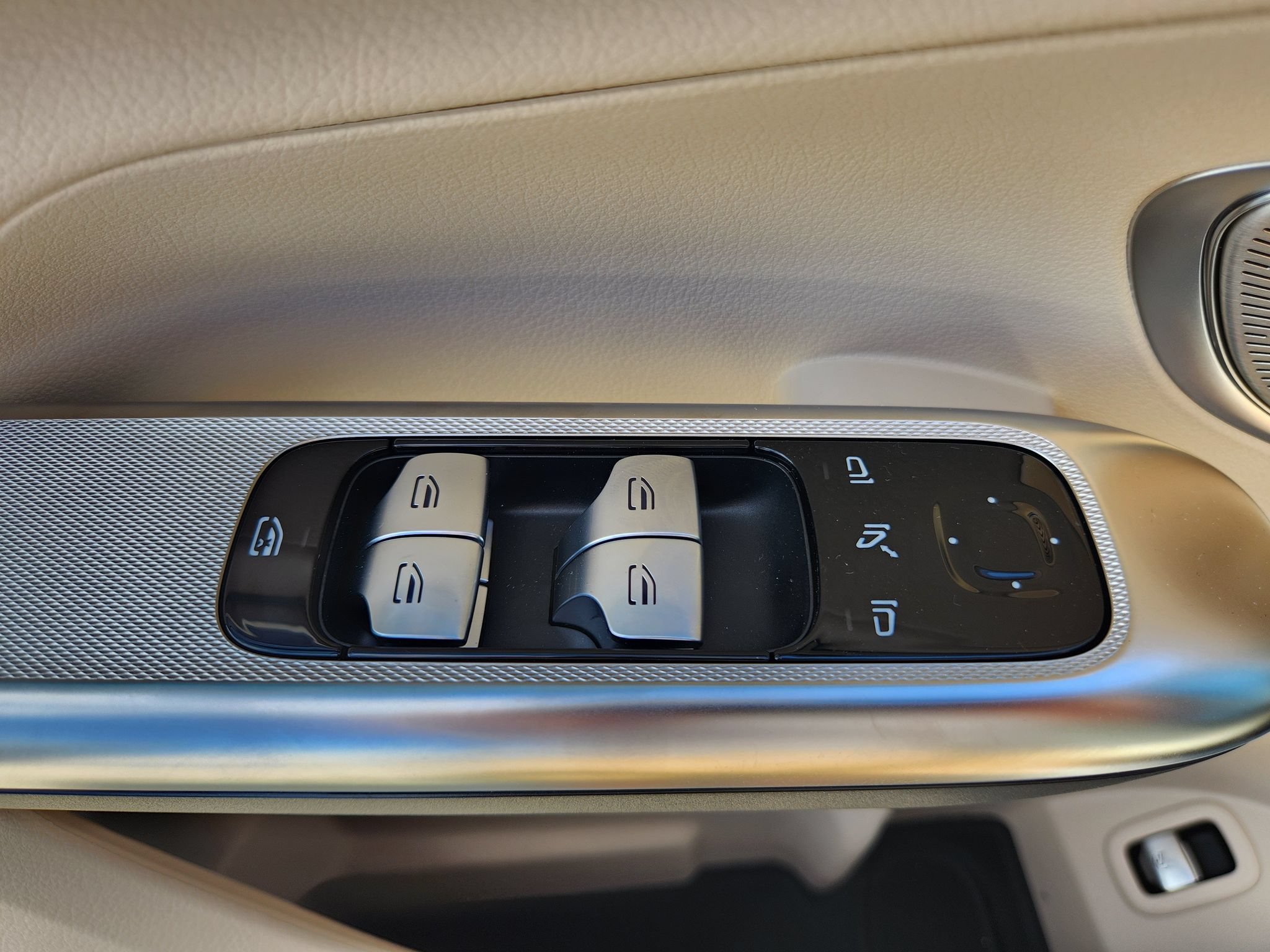 New 2027 Mercedes-Benz GLC 300 4MATIC image 18