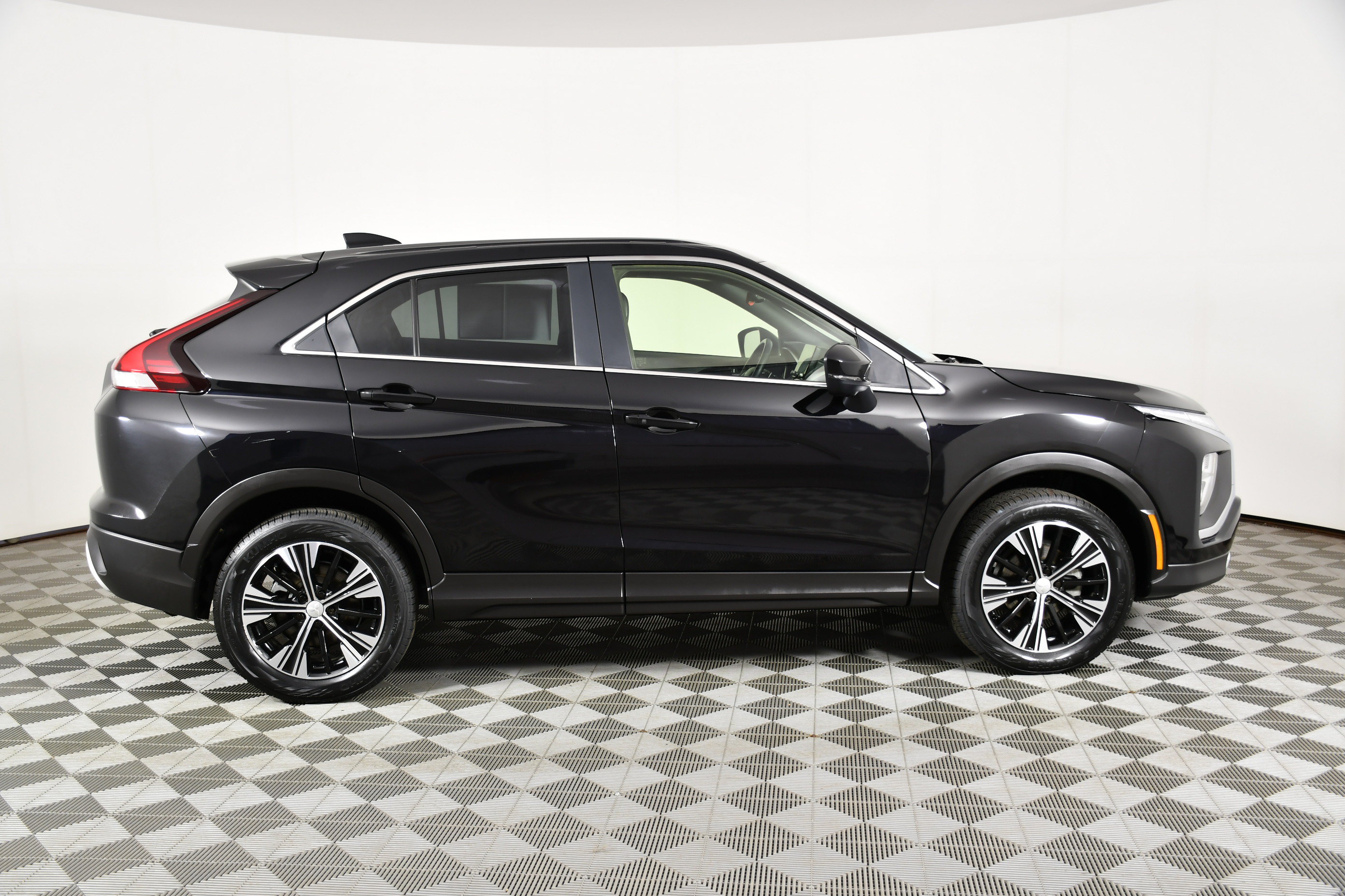 Used 2022 Mitsubishi Eclipse Cross SEL AWD/4WD image 5