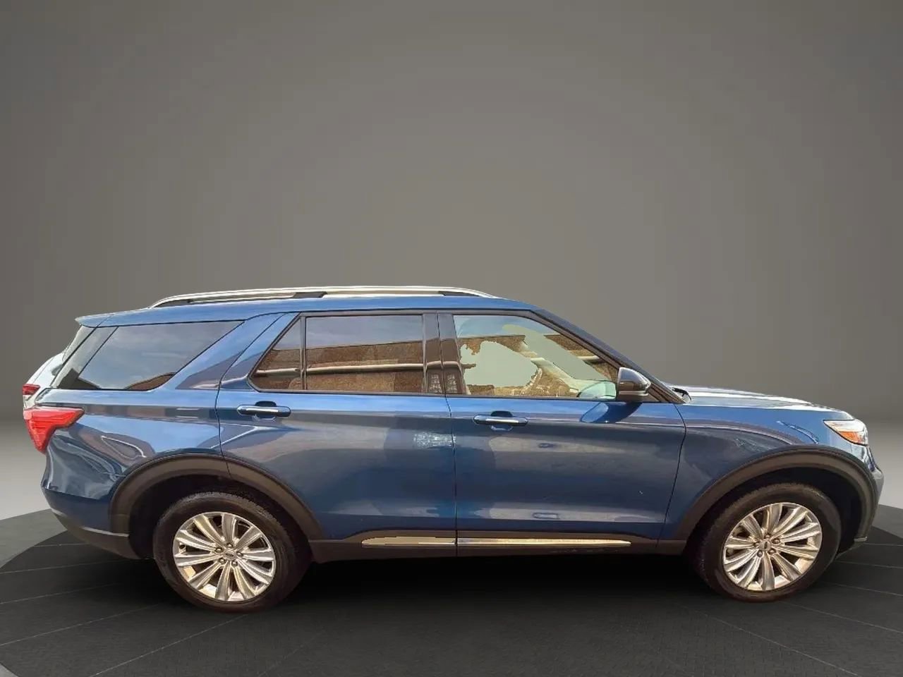 Used 2020 Ford Explorer Limited image 4