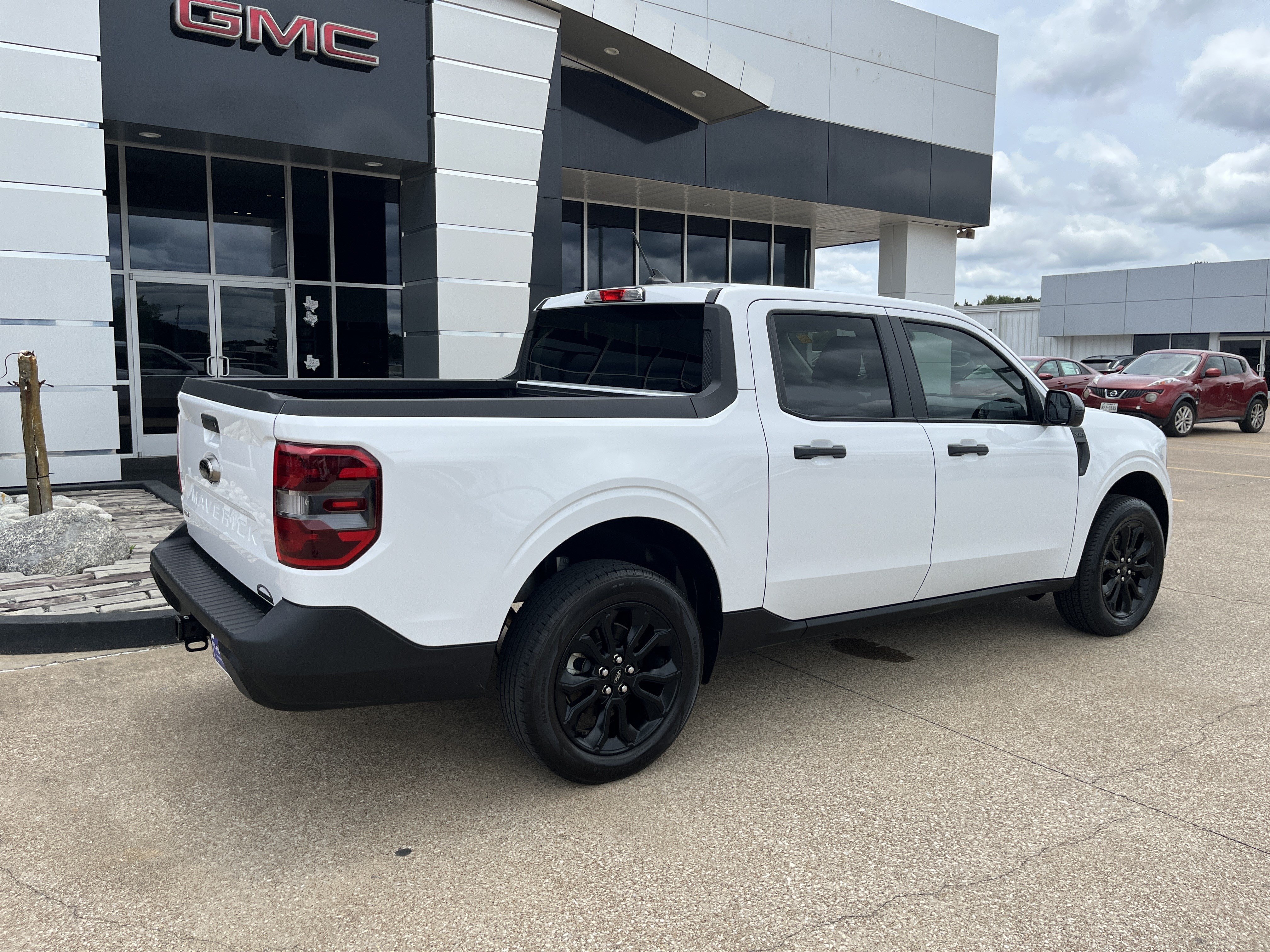 Used 2024 Ford Maverick XLT w/ XLT Luxury Package FWD image 3