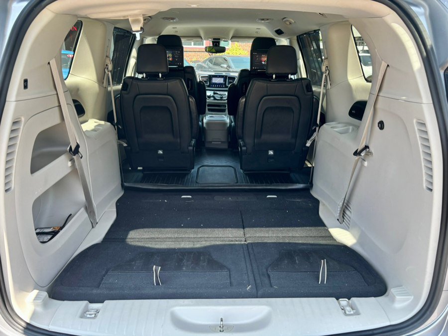 Used 2020 Chrysler Pacifica Touring-L Plus FWD image 33