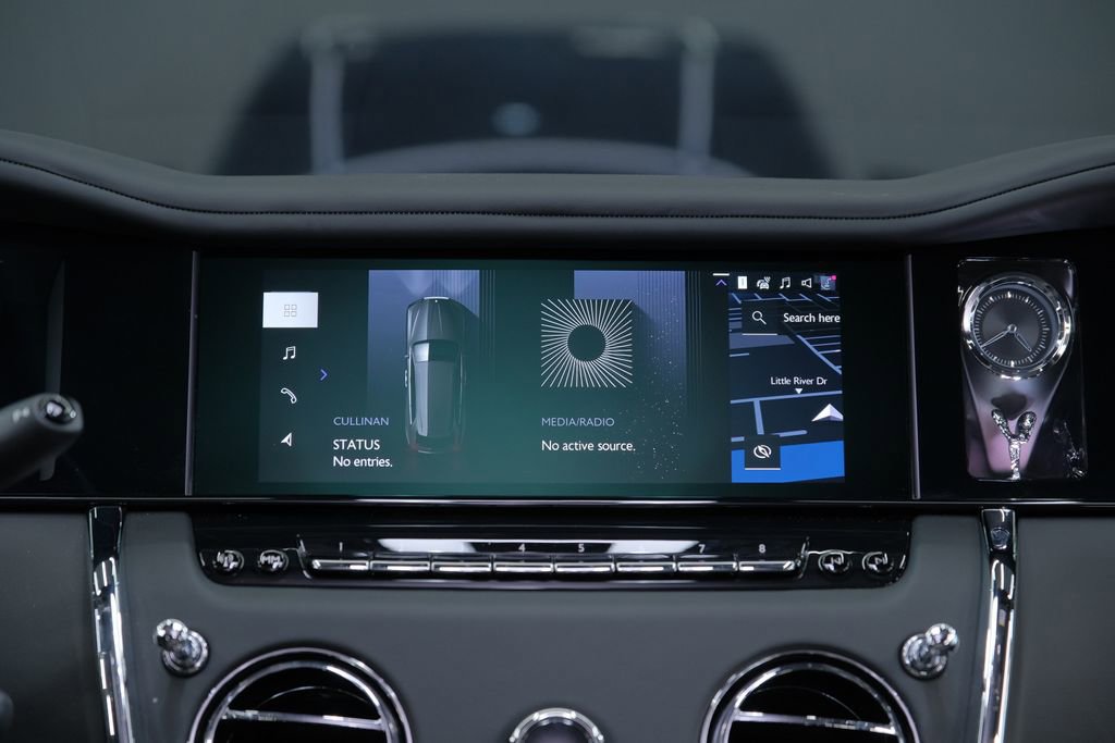 Used 2026 Rolls-Royce Cullinan image 66