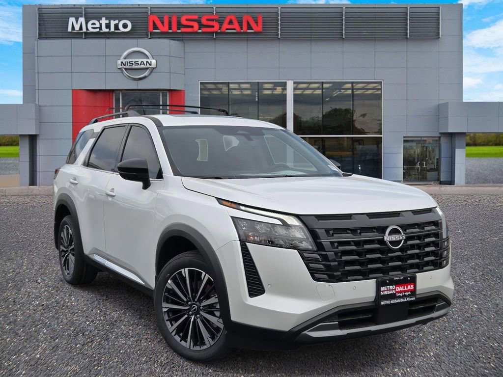 New 2026 Nissan Pathfinder Platinum image 1