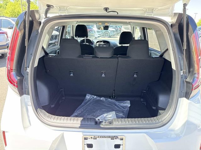 Used 2025 Kia Soul LX w/ LX Technology Package image 12